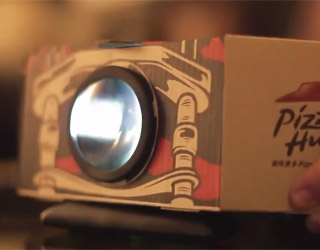Une boîte à pizza qui se transforme en vidéo-projecteur