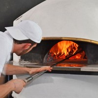 Que peut-on vraiment cuire dans un four à pizza ?