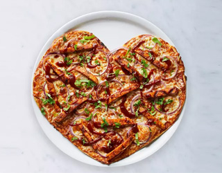 Une pizza en forme de cœur pour la Saint-Valentin
