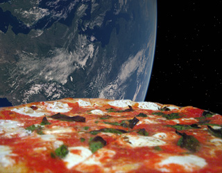 Une pizza cuisinée dans une station spatiale