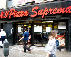 Un américain note les pizzérias de New York